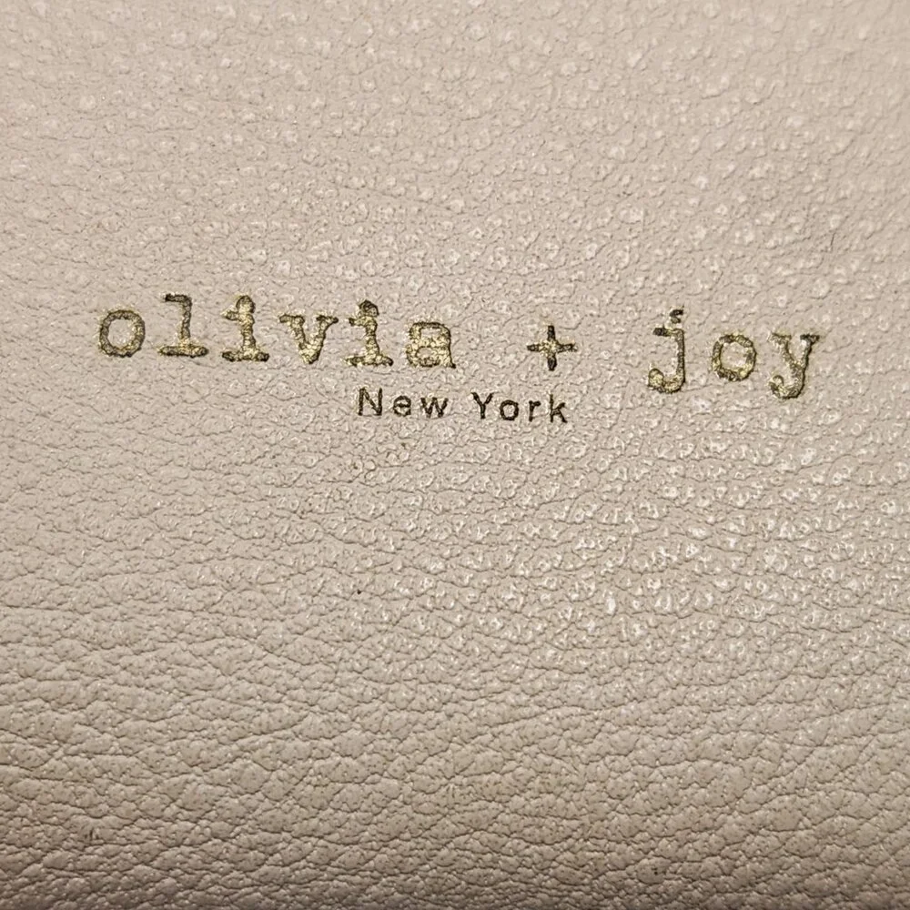 OLIVIA + JOY NEW YORK WOMENS CREAM COLOR WALLET - Picture 15 of 15